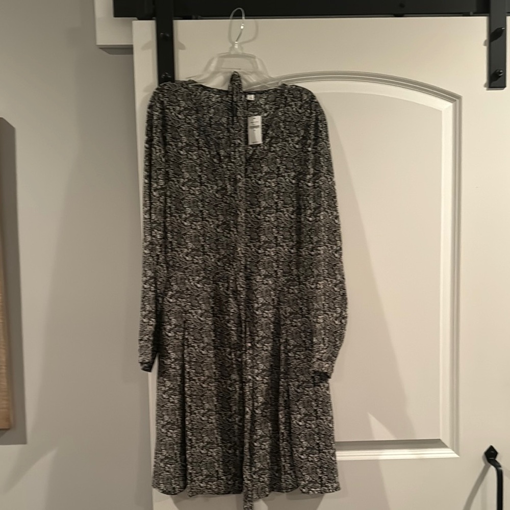GAP Black and White Leopard Print Knee-Length Sweater Dress